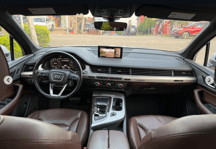 Audi Q7 photo 3