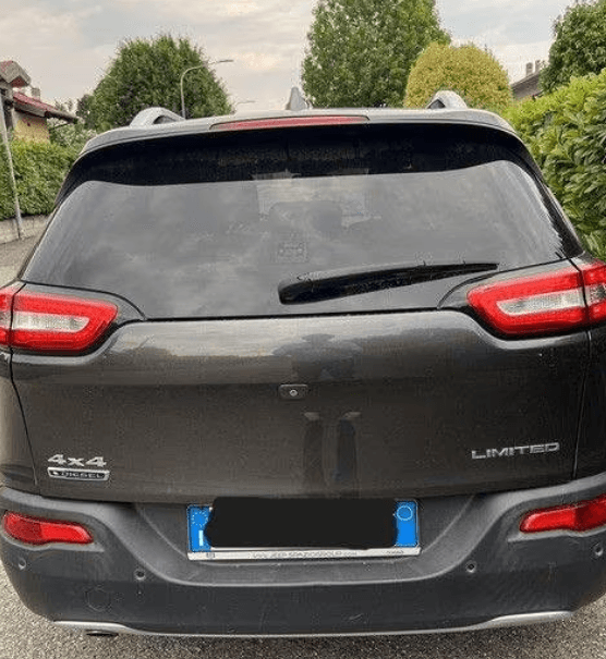 Jeep Cherokee photo 5
