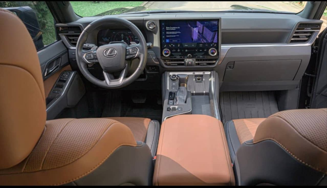 Lexus GX 550 photo 2
