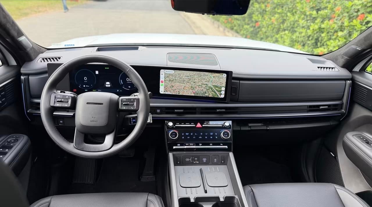 Hyundai Santa Fe photo 2