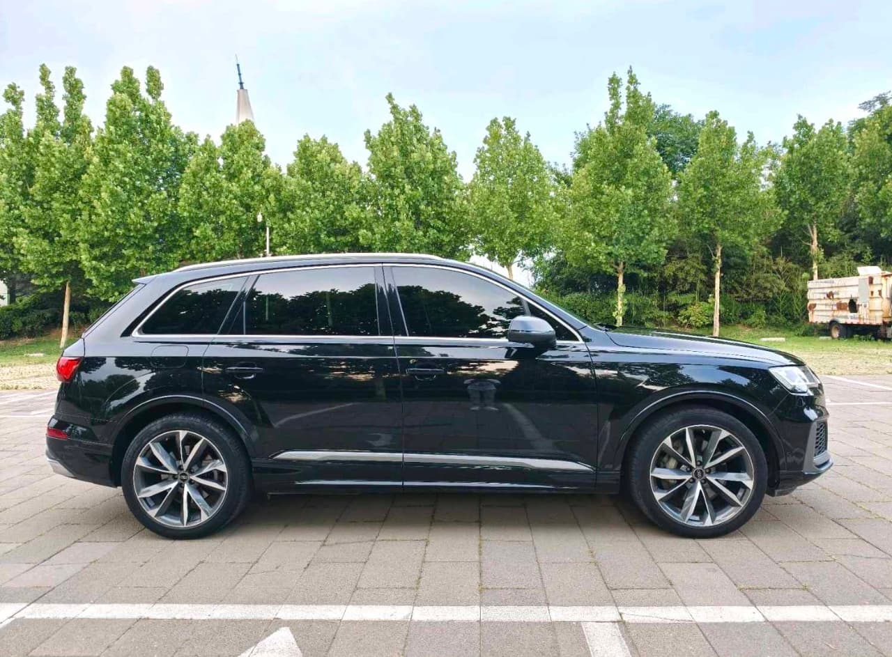 Audi Q7 photo 4