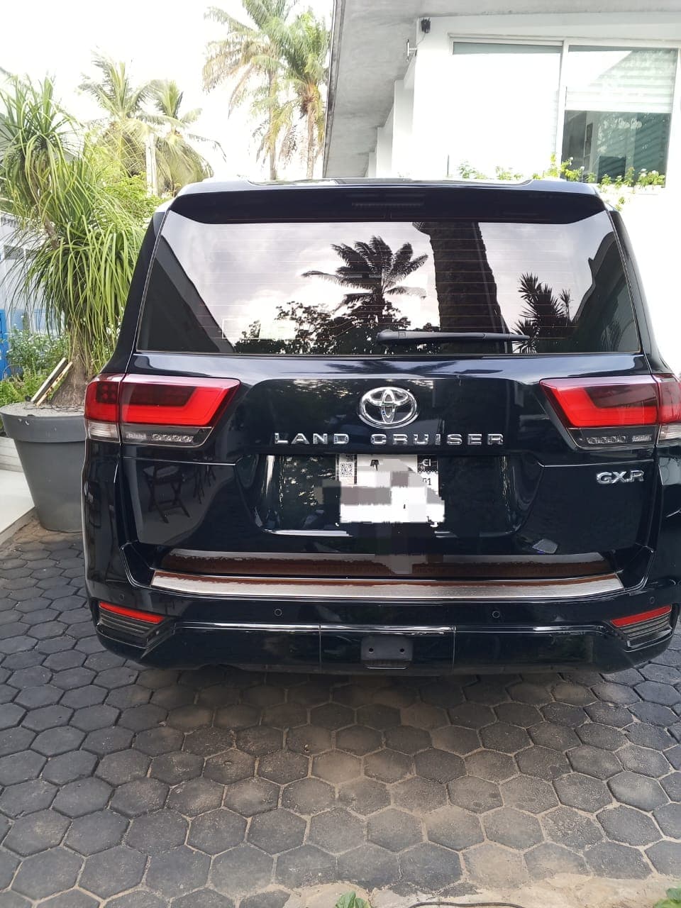 Toyota Land Cruiser GXR photo 5