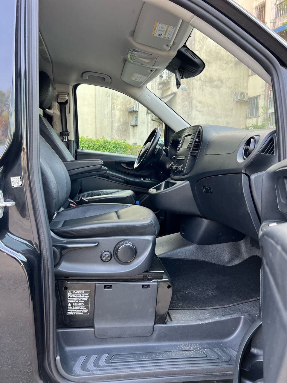 Mercedes-Benz Van Metris  salon 05  places + 02 devant photo 2