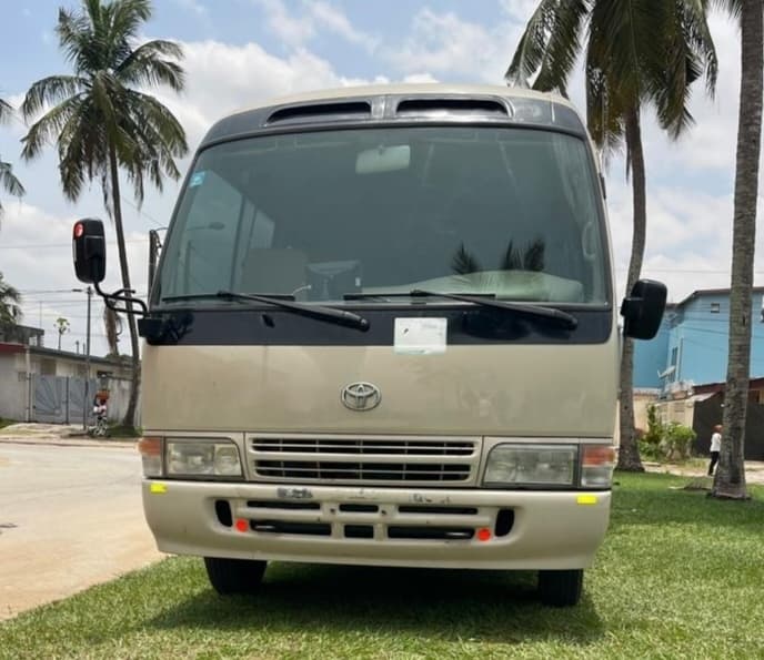 Toyota Coaster 30 places