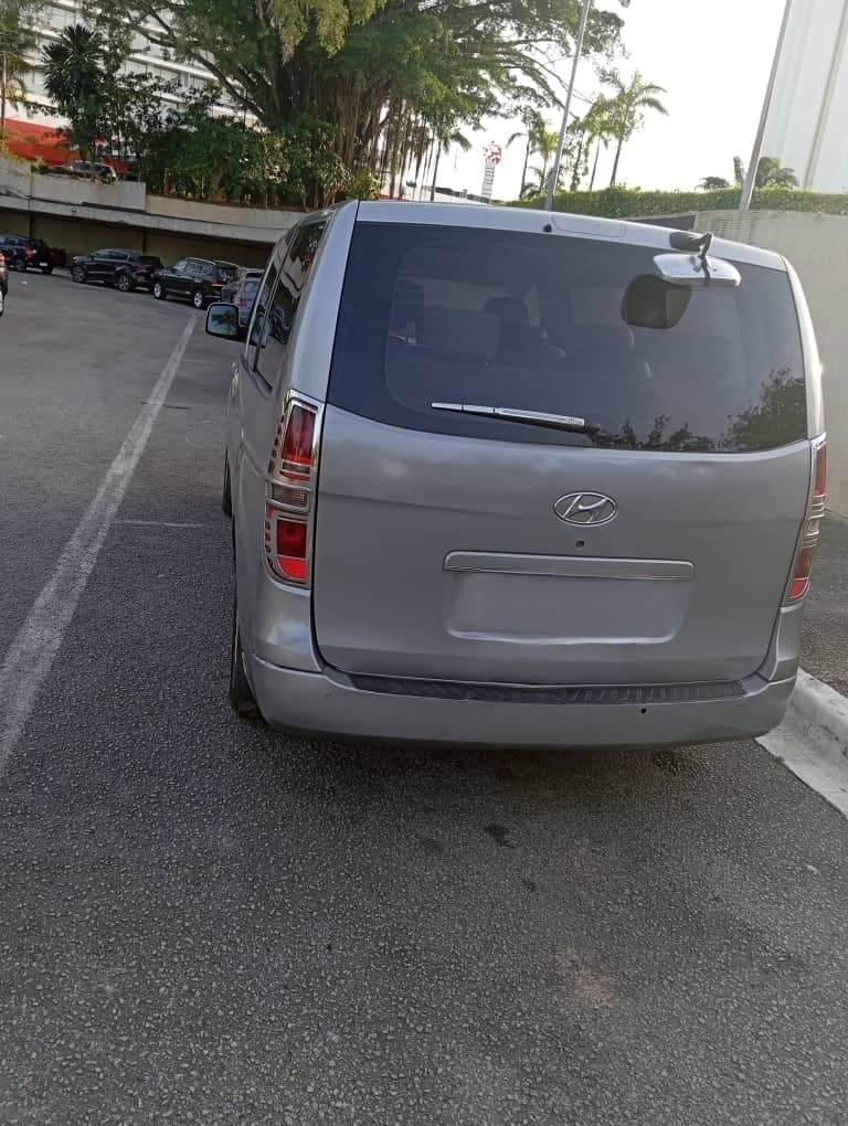 Hyundai Starex 12 places photo 4