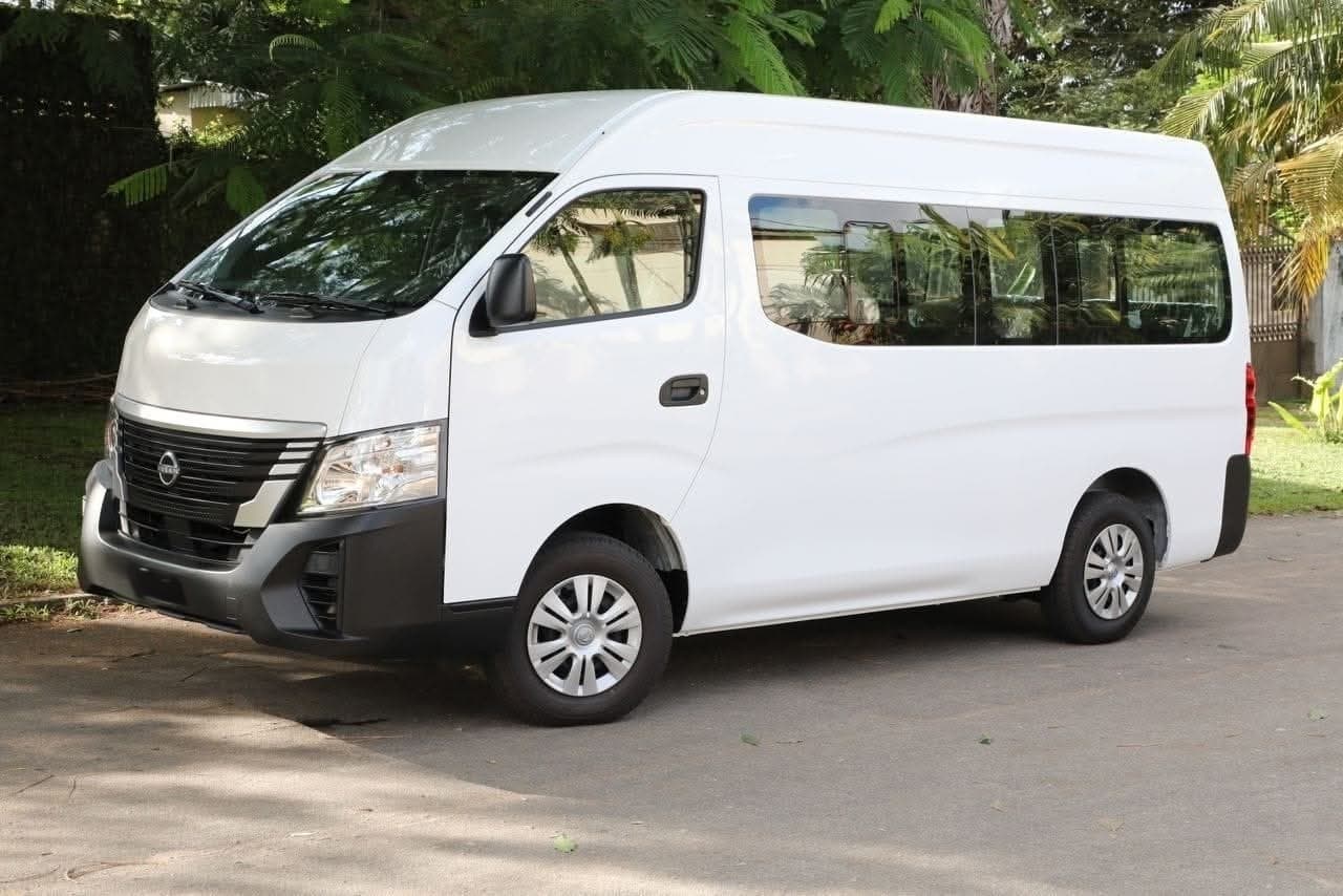Nissan Urvan 14 places
