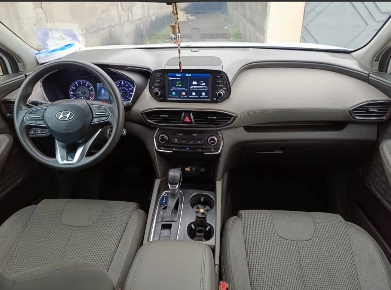 Hyundai Santa Fe photo 2