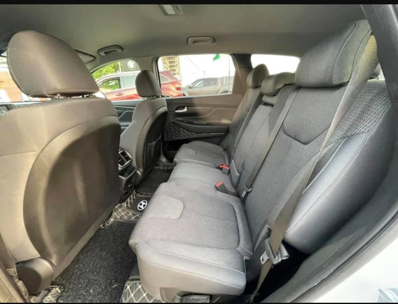 Hyundai Santa Fe photo 3