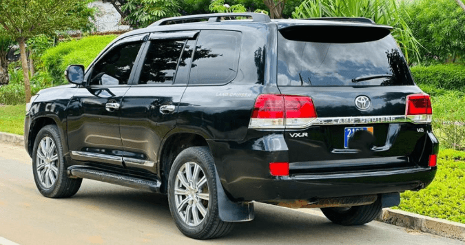 Toyota LAND CRUISER photo 5