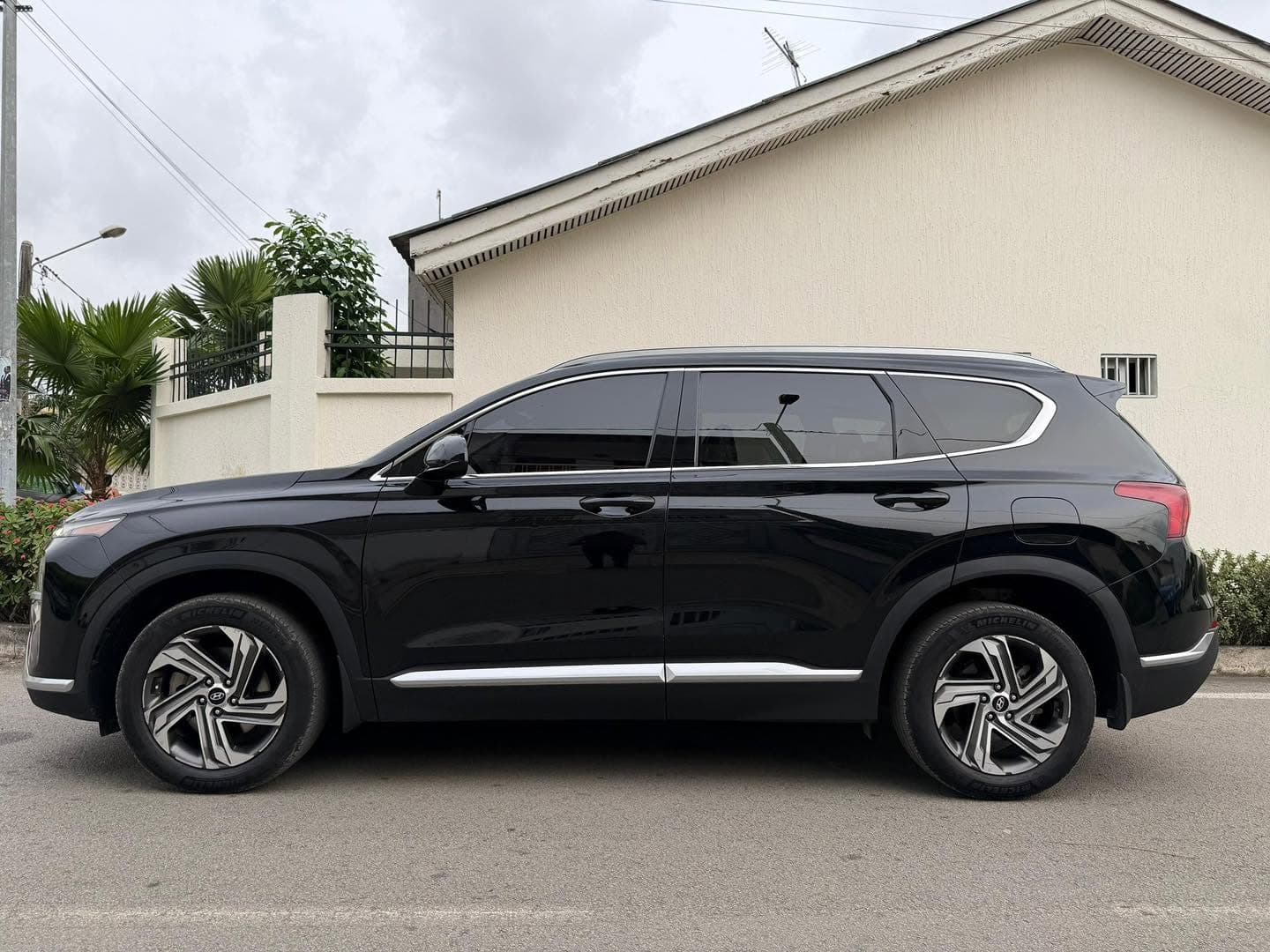 Hyundai SANTAFE photo 2