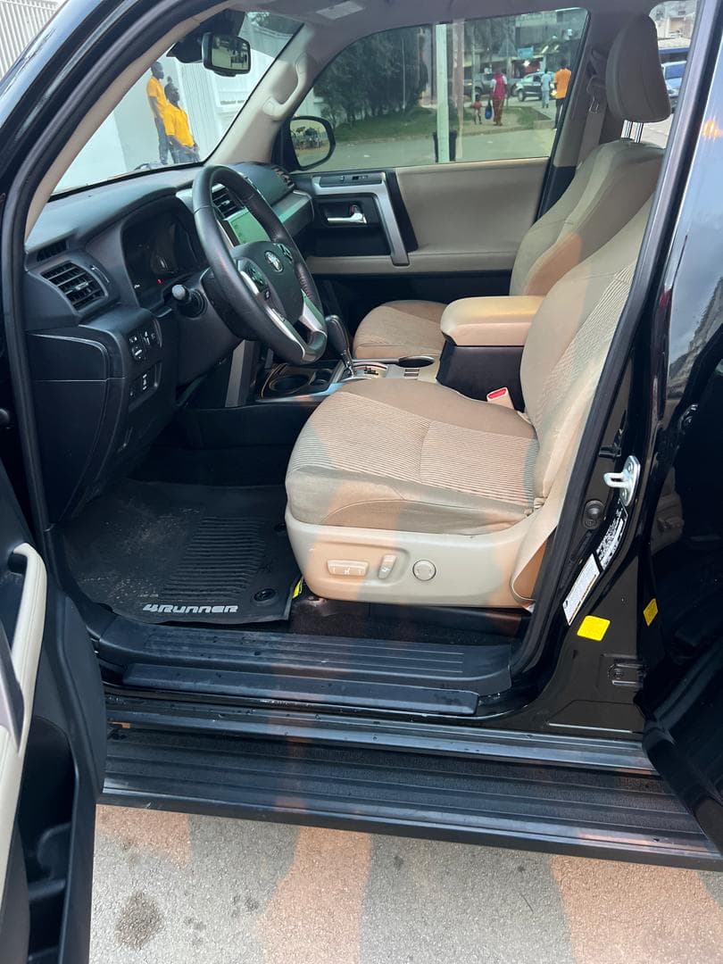 Toyota 4Runner photo 2