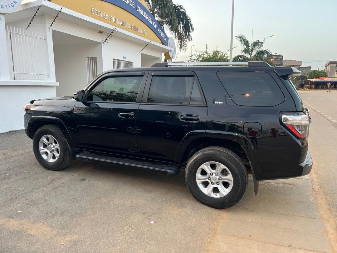 Toyota 4Runner photo 4