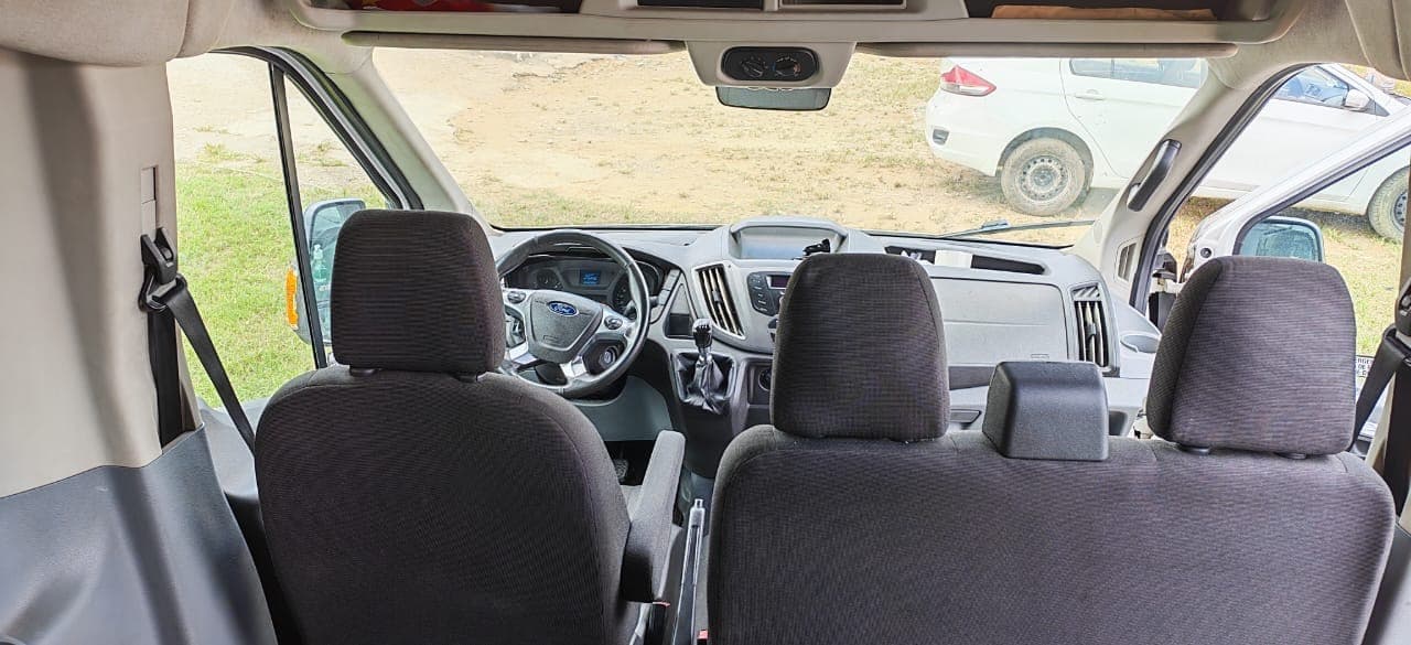 Ford Transit photo 2