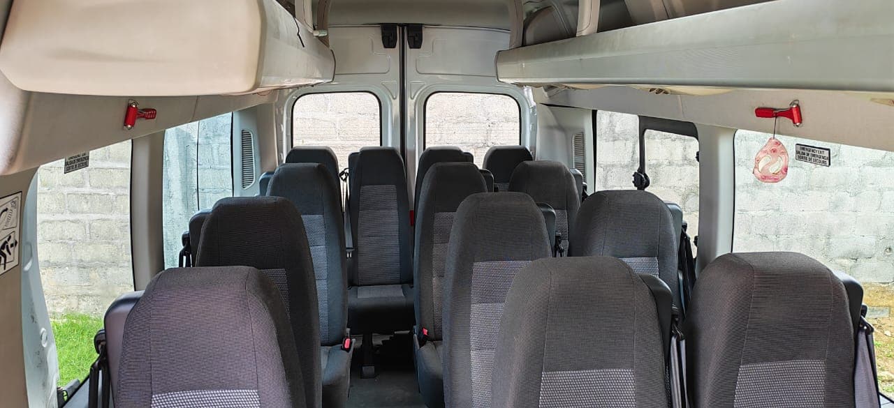 Ford Transit photo 3