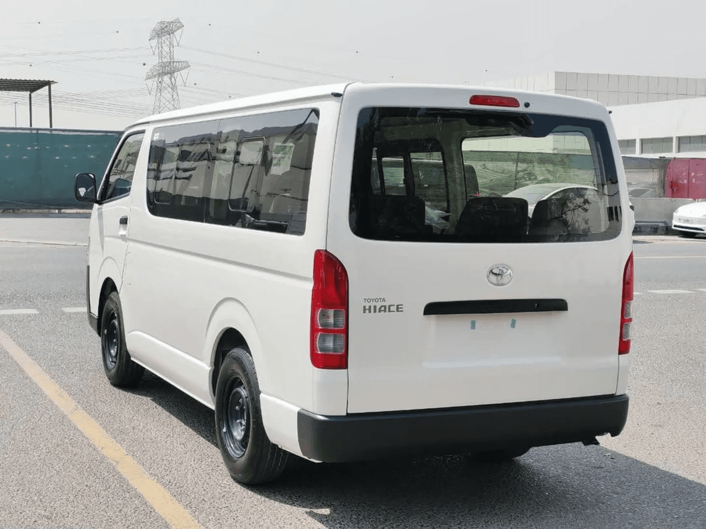 Toyota Hiace photo 5