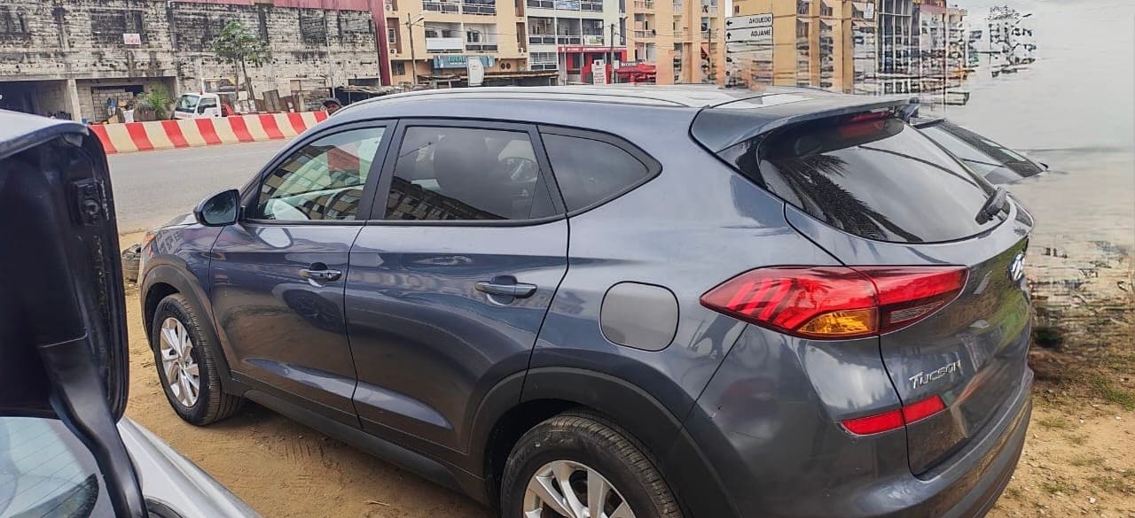 Hyundai Tucson photo 3