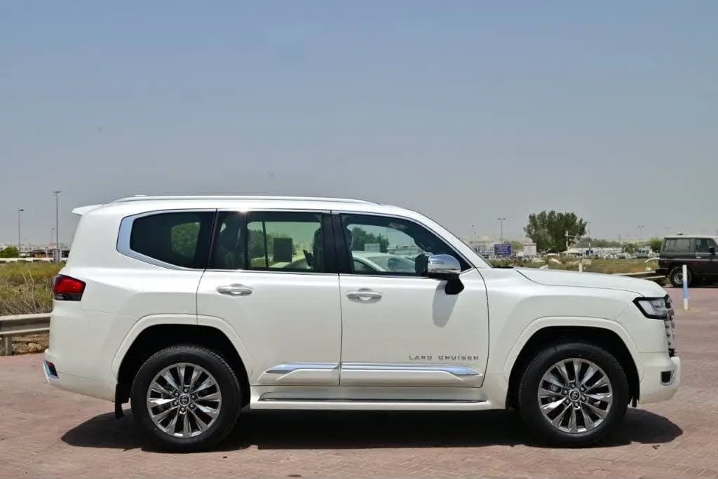 Toyota LAND CRUISER photo 4