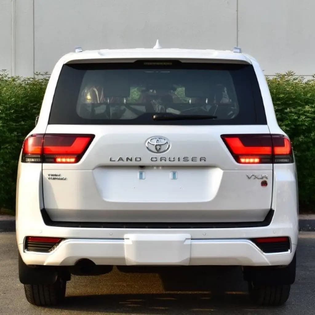 Toyota LAND CRUISER photo 5