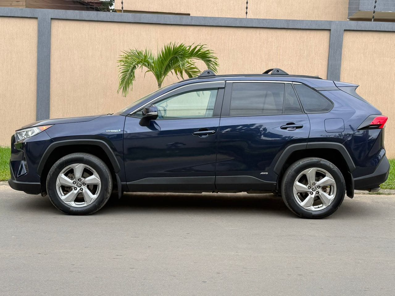 Toyota RAV4 photo 4