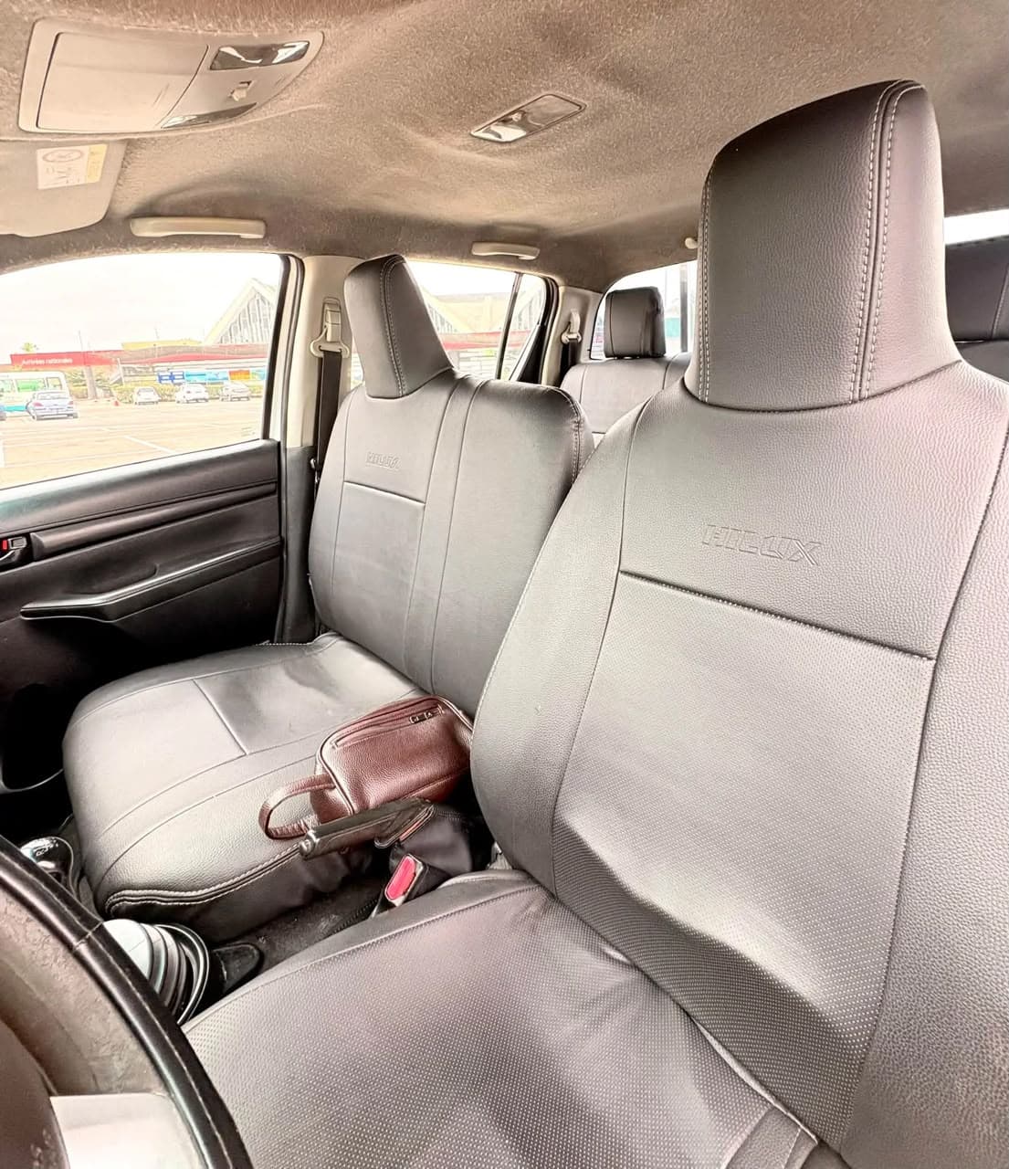 Toyota Hilux photo 3
