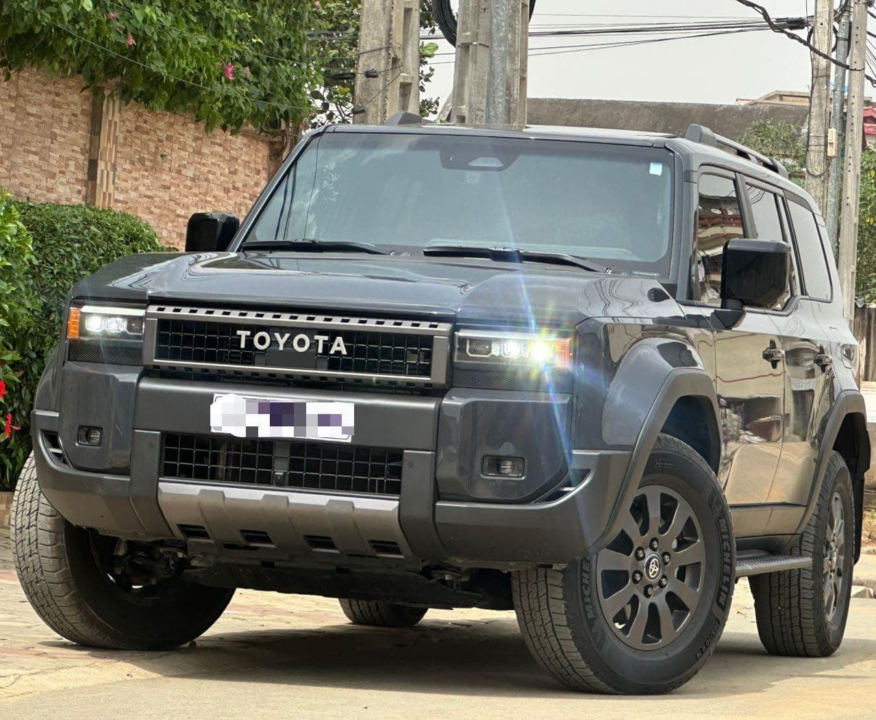 Toyota LAND CRUISER