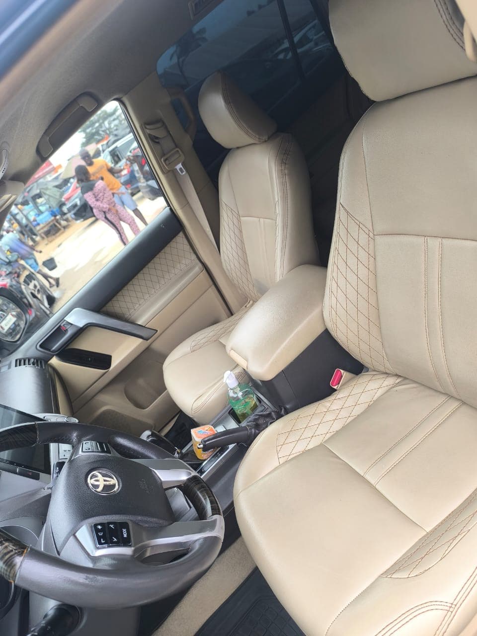 Toyota Land Cruiser photo 2