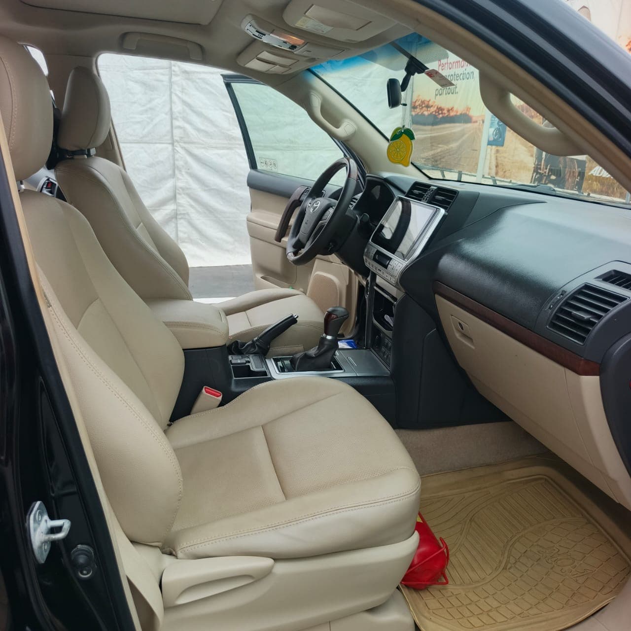 Toyota LAND CRUISER photo 2