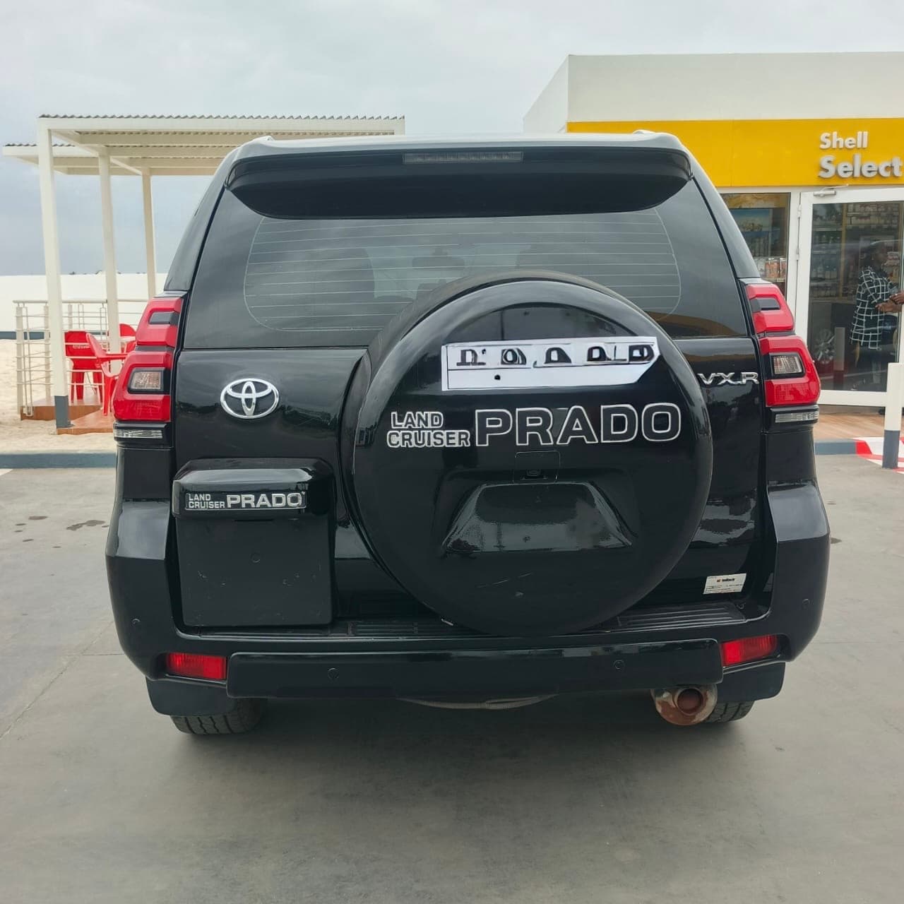 Toyota LAND CRUISER photo 5