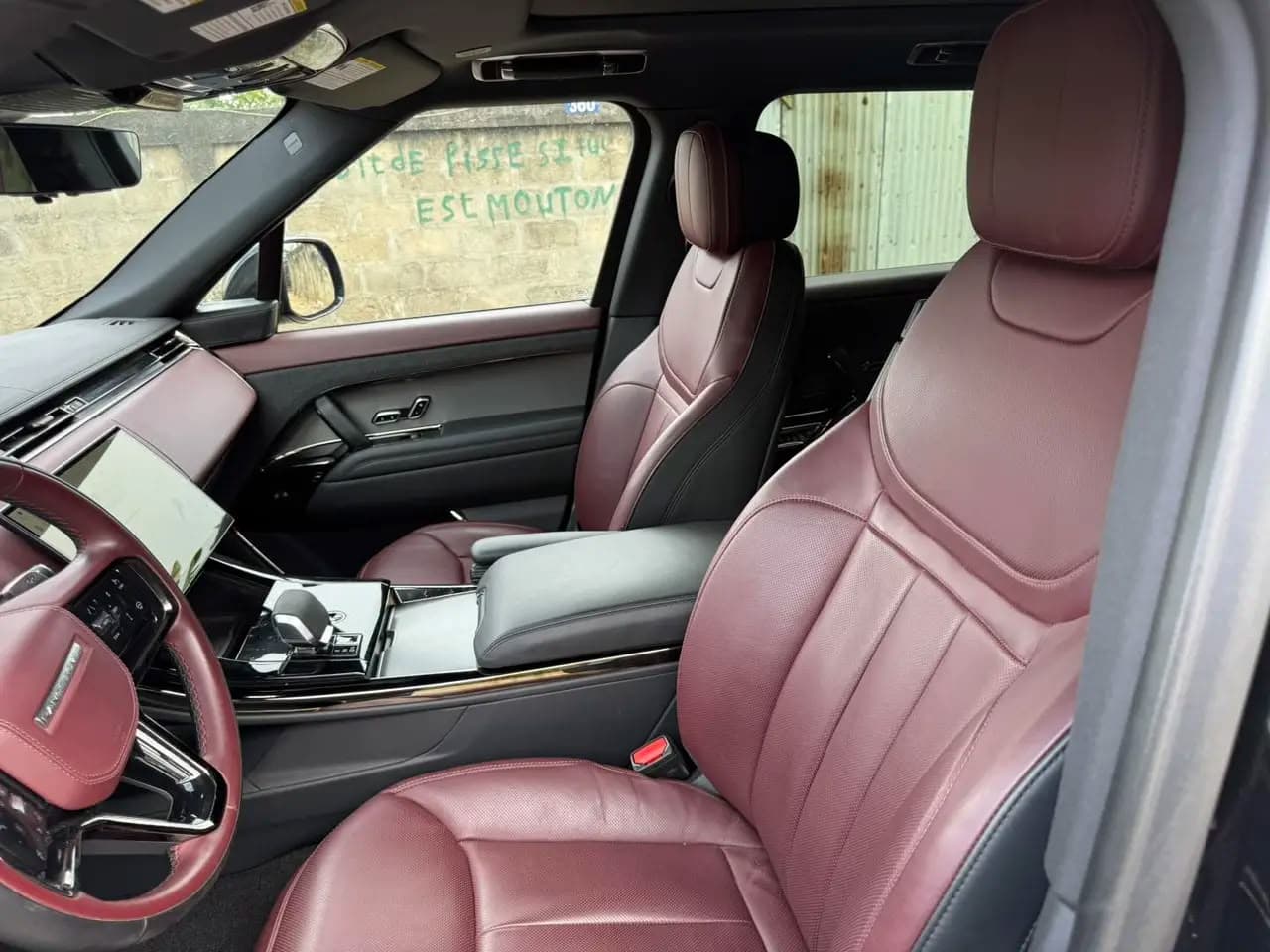 Range Rover Velar photo 2
