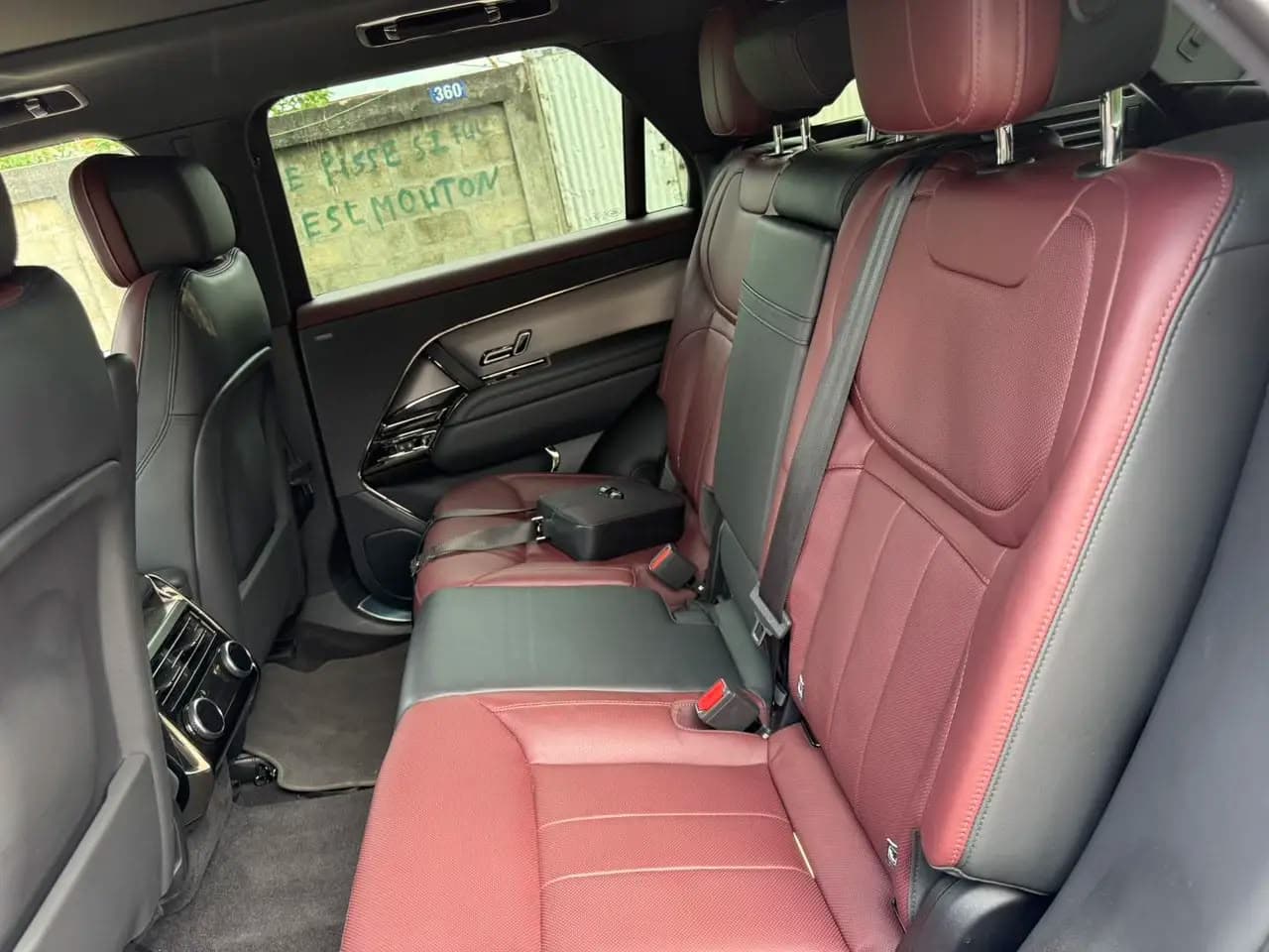 Range Rover Velar photo 3